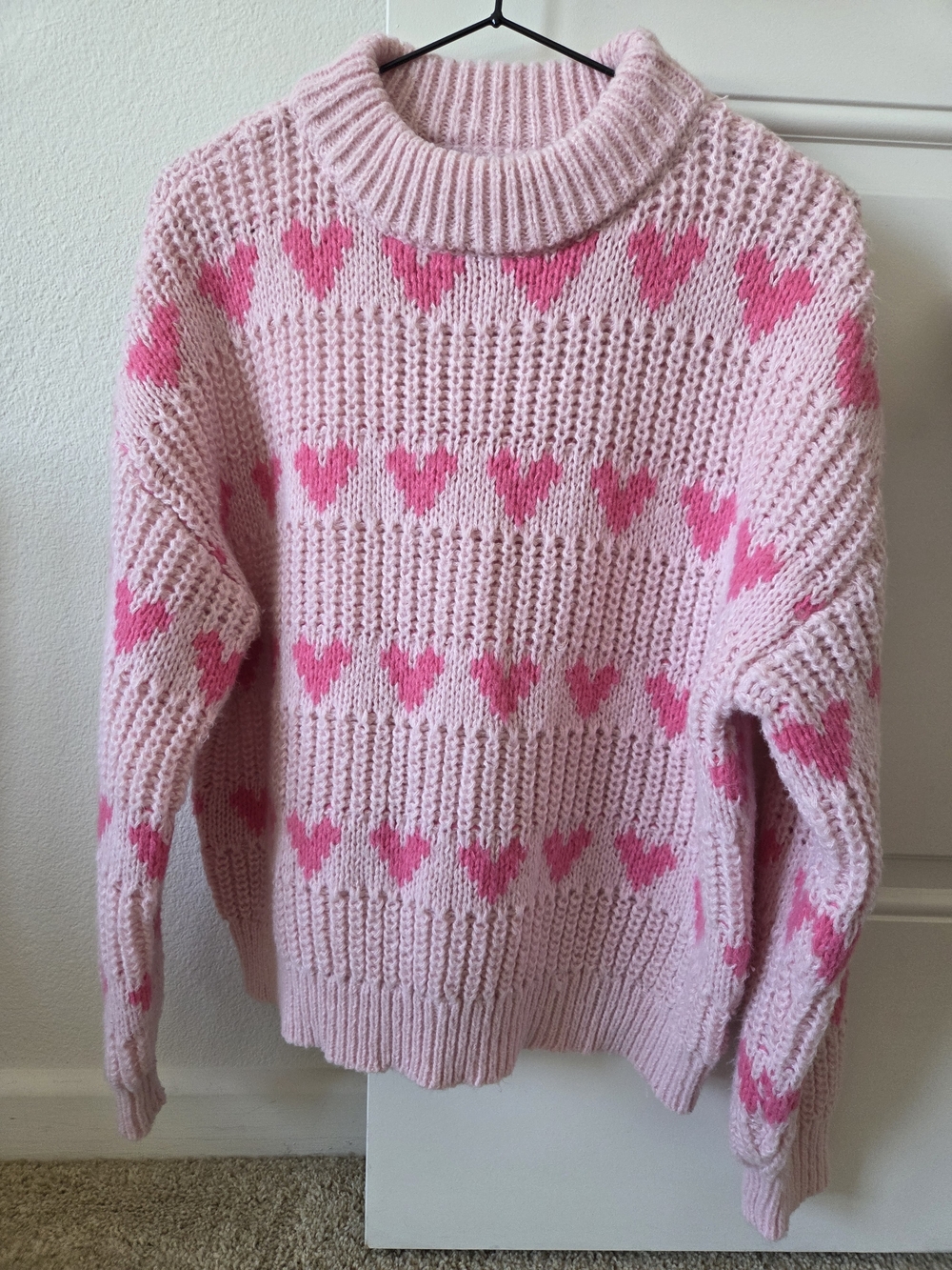 Pink Heart Pattern Women's Sweater, Size M